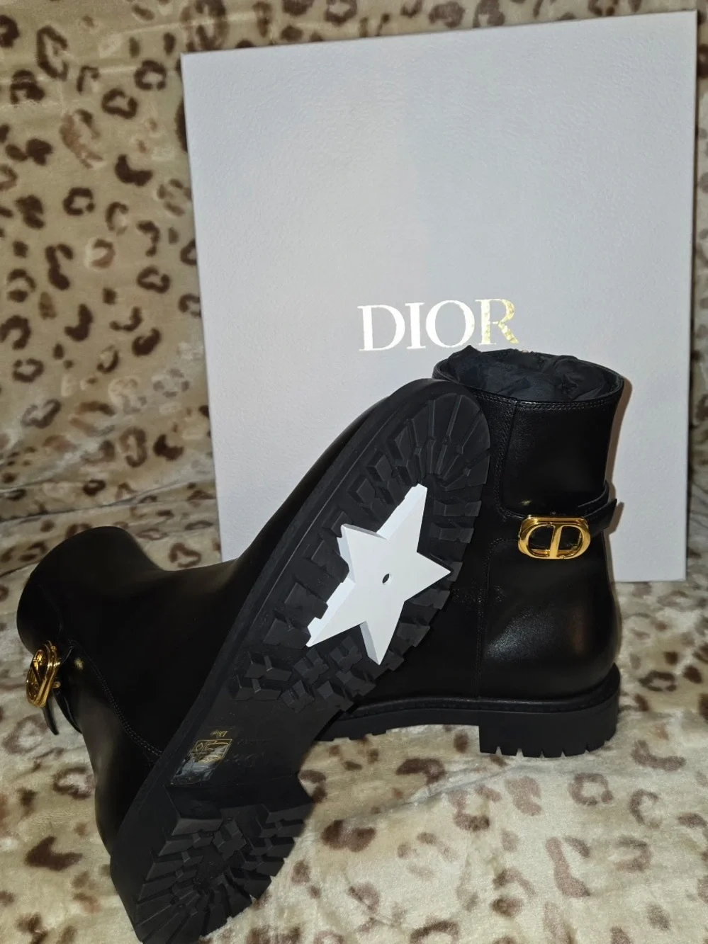 DIOR women’s montaigne calfskin ankle boots size 9